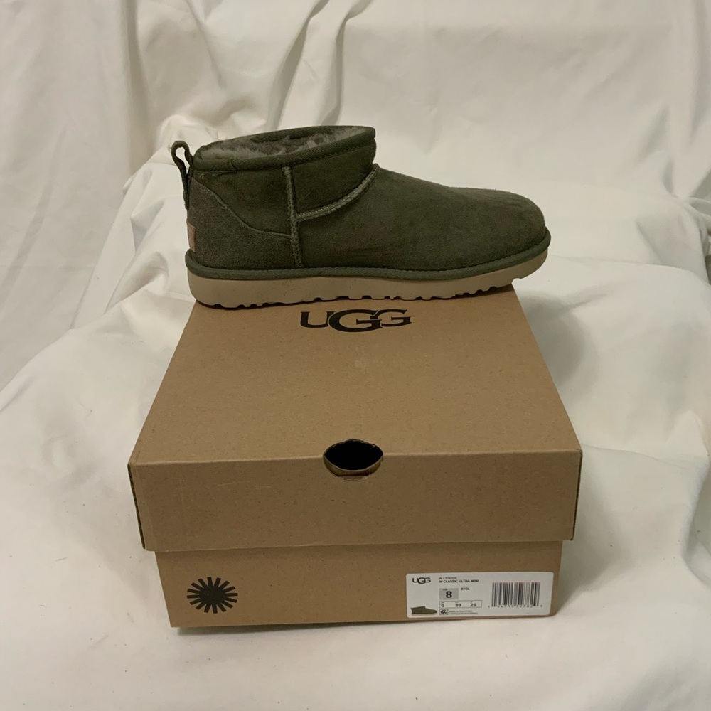 **UGG Classic Ultra Mini…Limited Color** - Picture 4 of 5